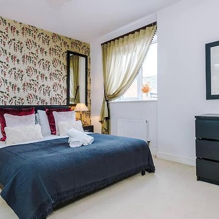 Stylish Townhouse Chester City Centre With Parking Zewnętrze zdjęcie