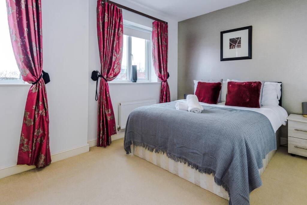 Stylish Townhouse Chester City Centre With Parking Zewnętrze zdjęcie